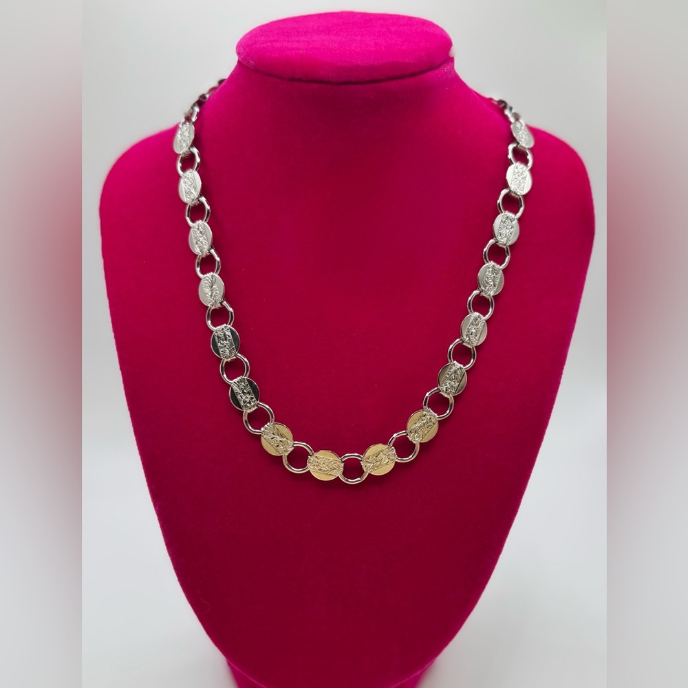 Vintage SARAH COVENTRY Floral Medallion Silver-Tone Necklace ~15” - Picture 2 of 6